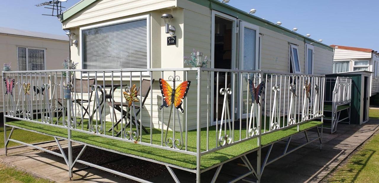 I 10 Caravan 4 Berth Chase Caravan Park Инголдмелс Экстерьер фото